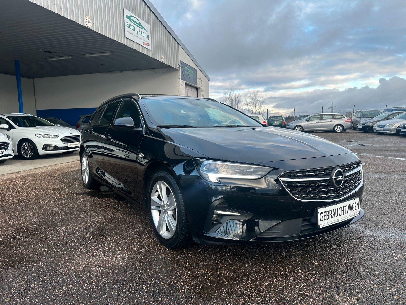 Opel Insignia B Sports Tourer Business - Samsaru's Car Outlet