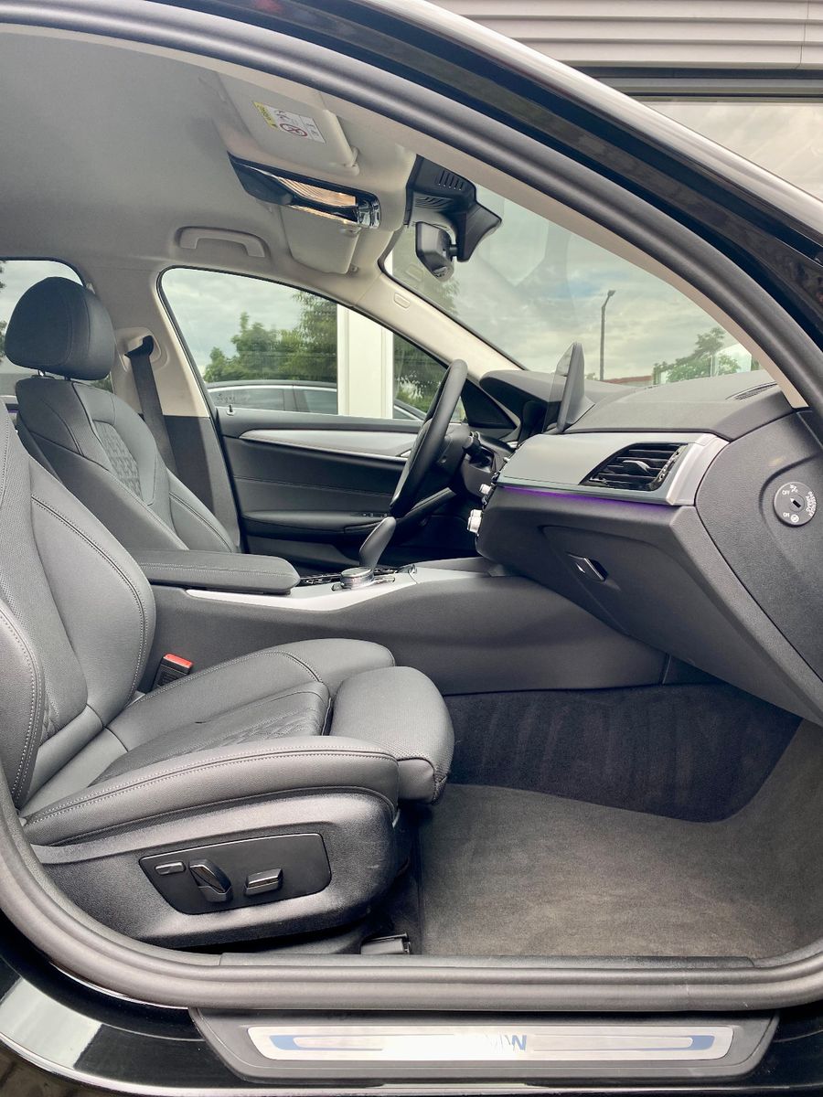 BMW 520 d xDrive Navi AHK 18 Zoll Standheizung