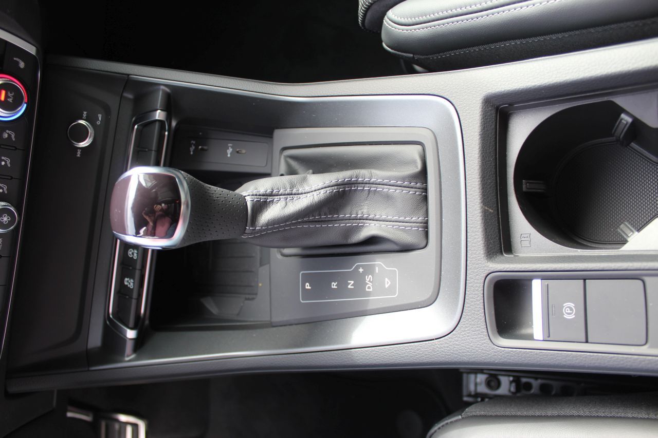 Audi Q3 S line 40 TFSI quattro S tronic - Samsaru's Car Outlet