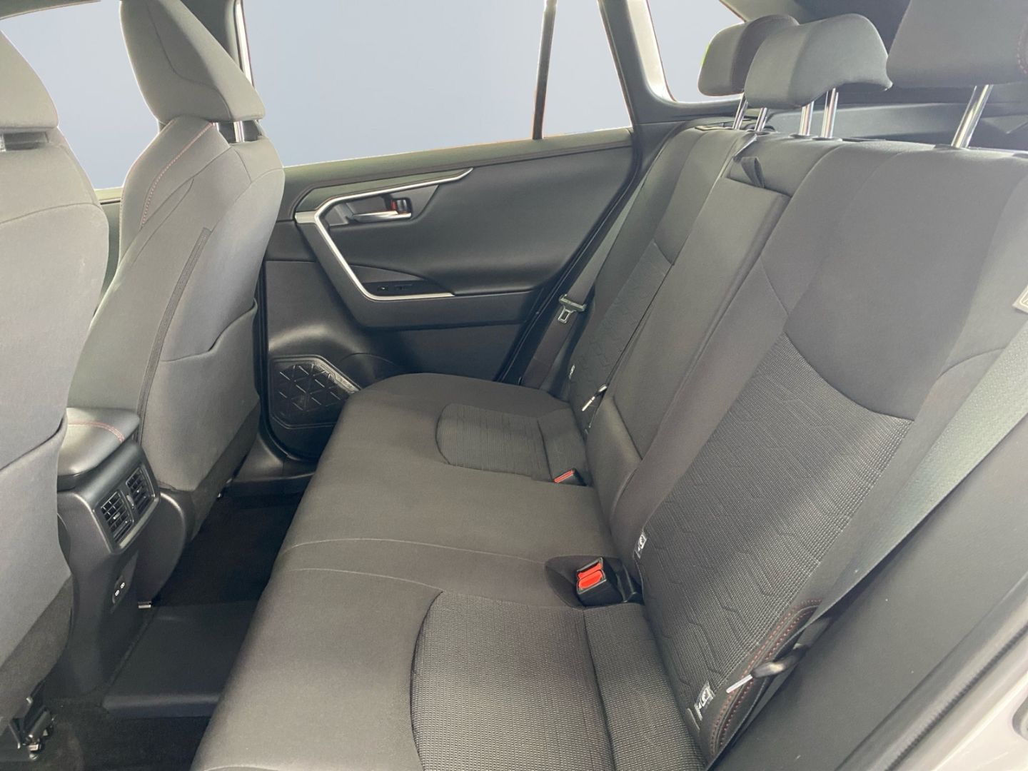 Toyota RAV 4 Plug-in-Hybrid - Samsaru's Car Outlet