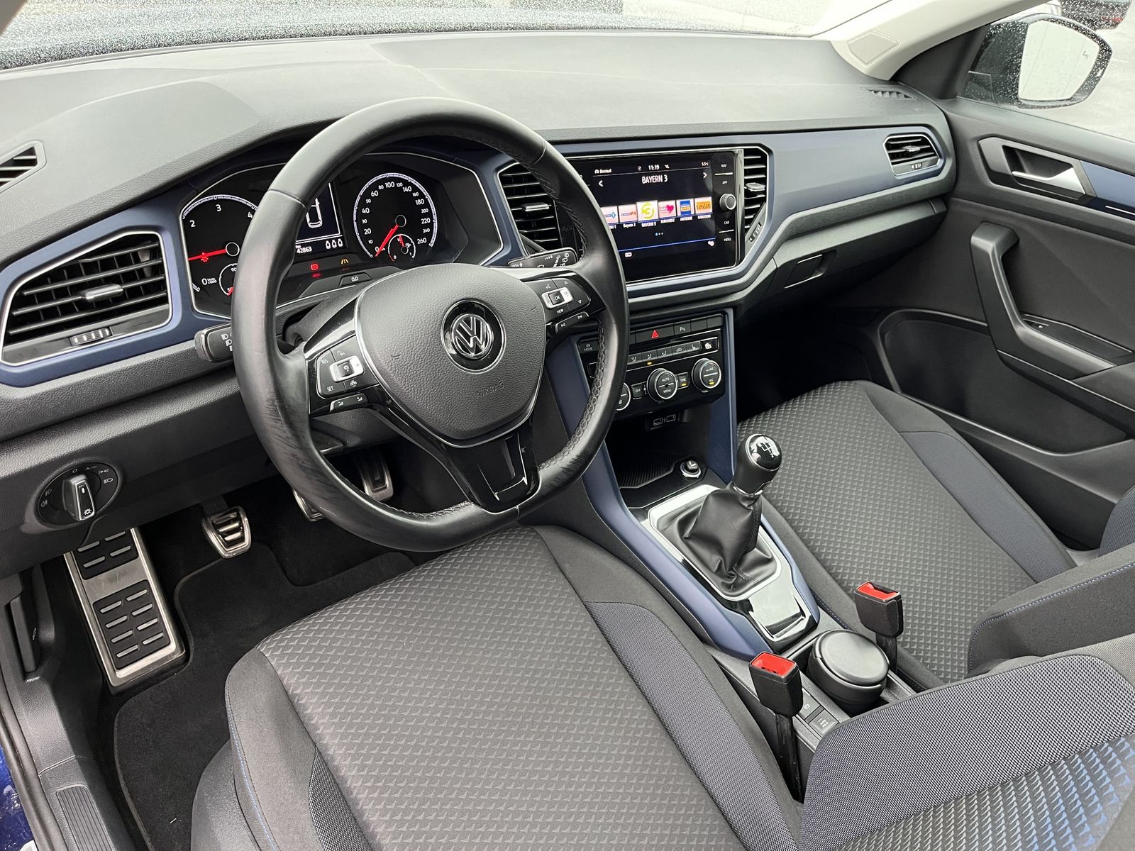 Volkswagen T-Roc 1.6 TDI UNITED - Samsaru's Car Outlet