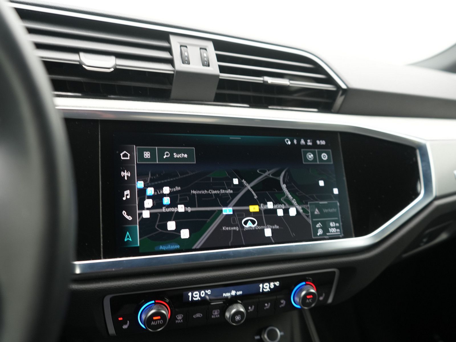 Audi Q3 quattro S line - Samsaru's Car Outlet