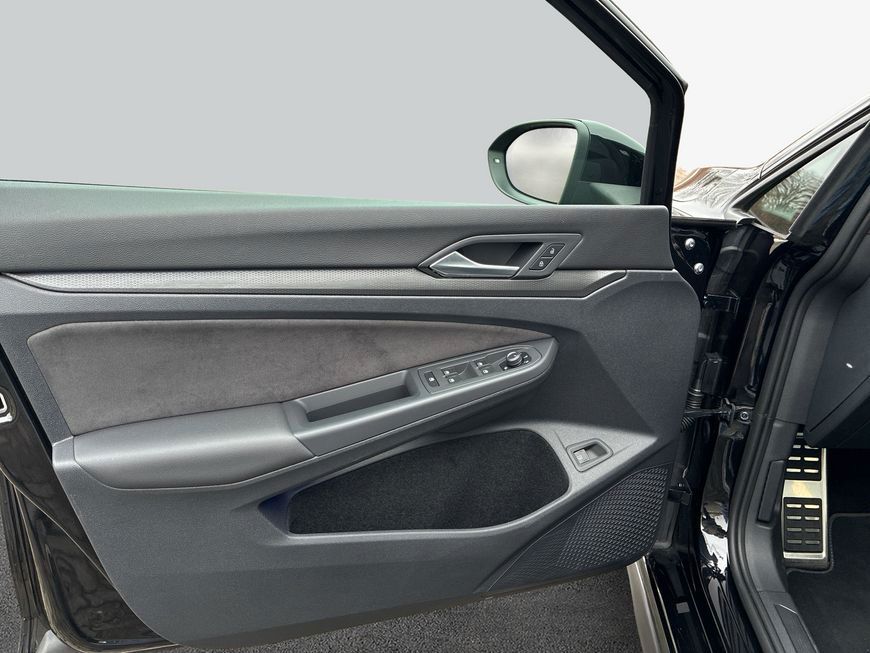 Volkswagen Golf VIII GTE 1.4 eHybrid DSG Matrix Navi Kamera