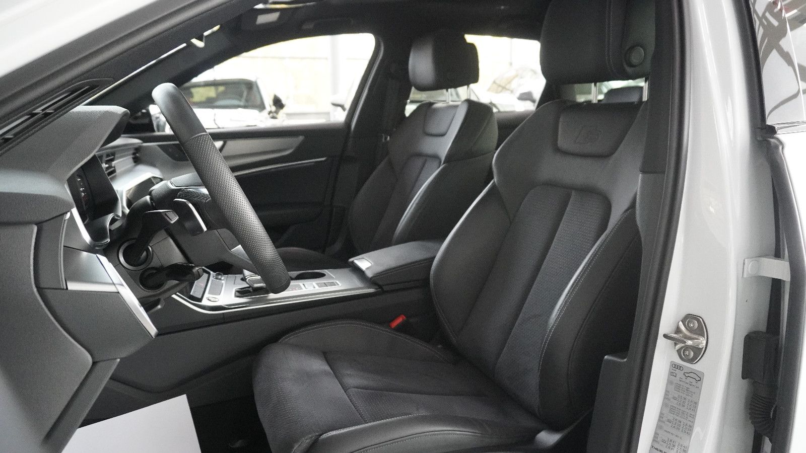 Audi A6 Avant 45 TFSI quattro S line Black Edition - Samsaru's Car Outlet