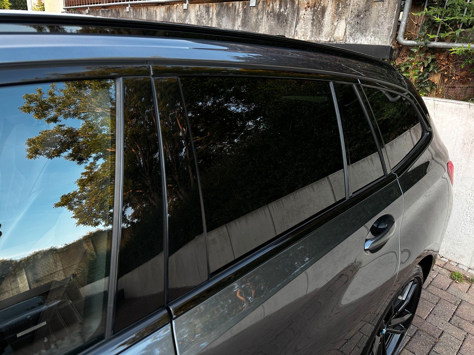 BMW 330e M Sport Shadow - Samsaru's Car Outlet