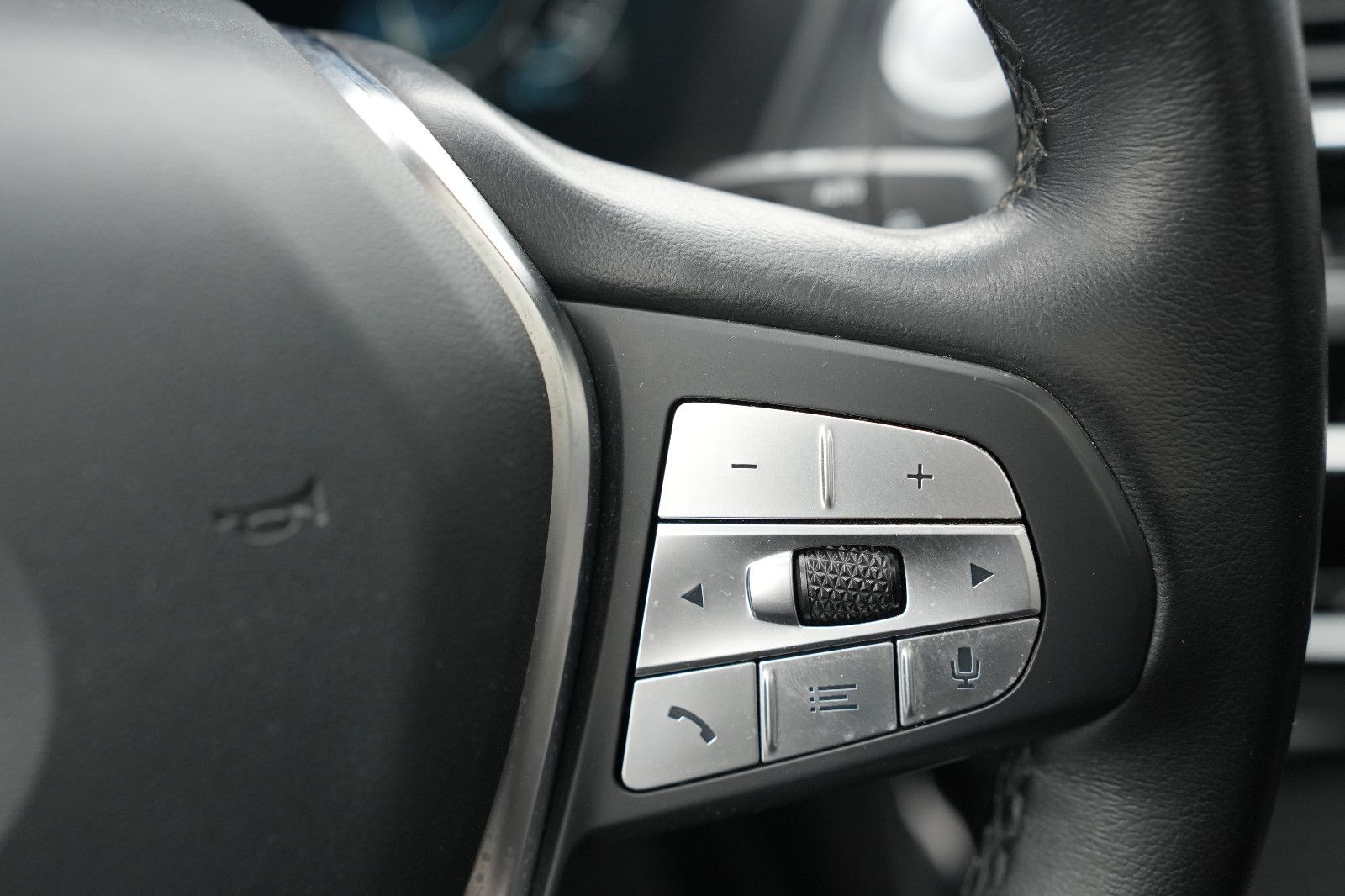 BMW X3 30e X Line xDrive*LED*AHK*PANO*NAV*HEADUP*