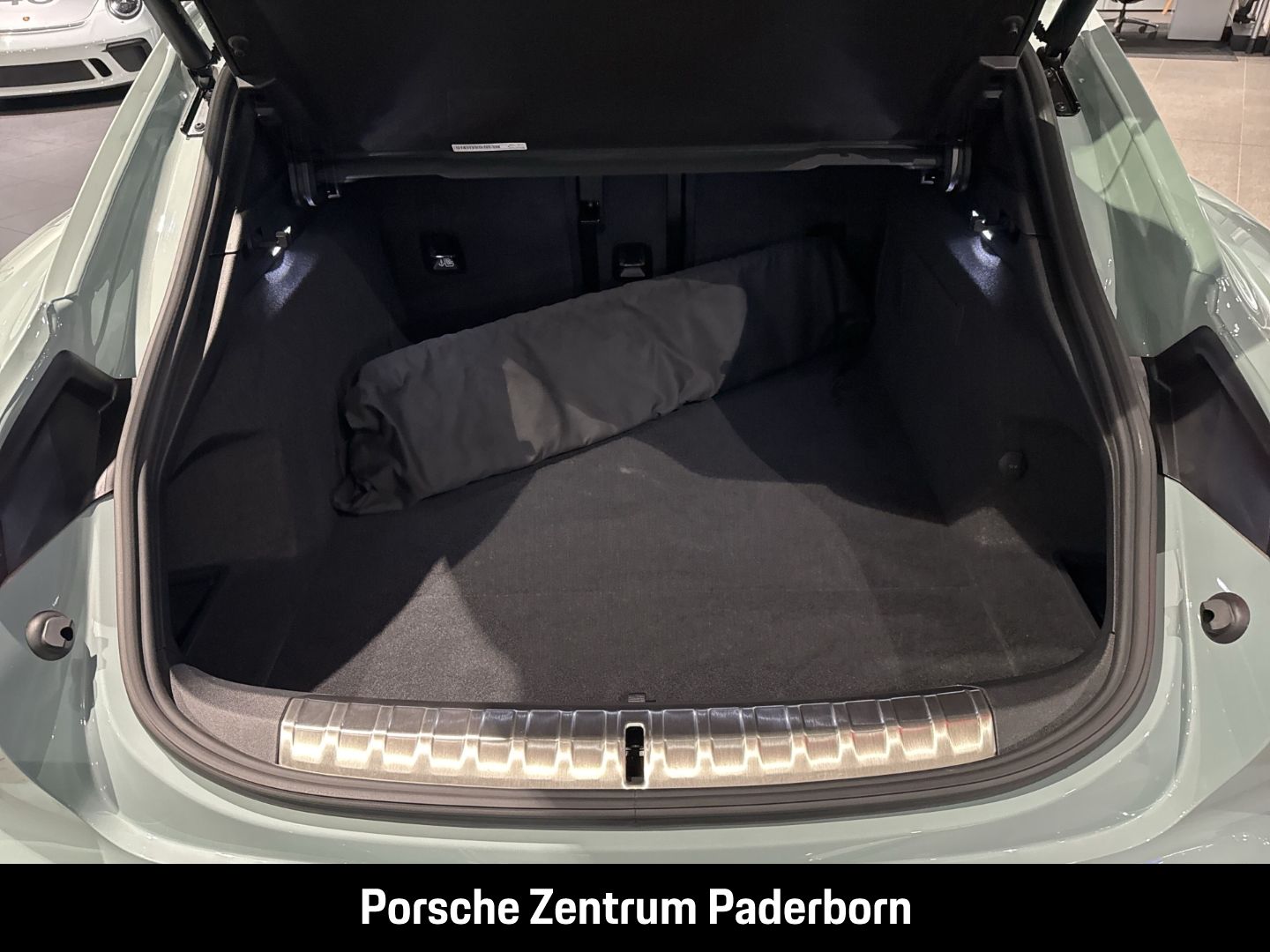 Porsche Taycan 4 Cross Turismo LED-Matrix Surround-View