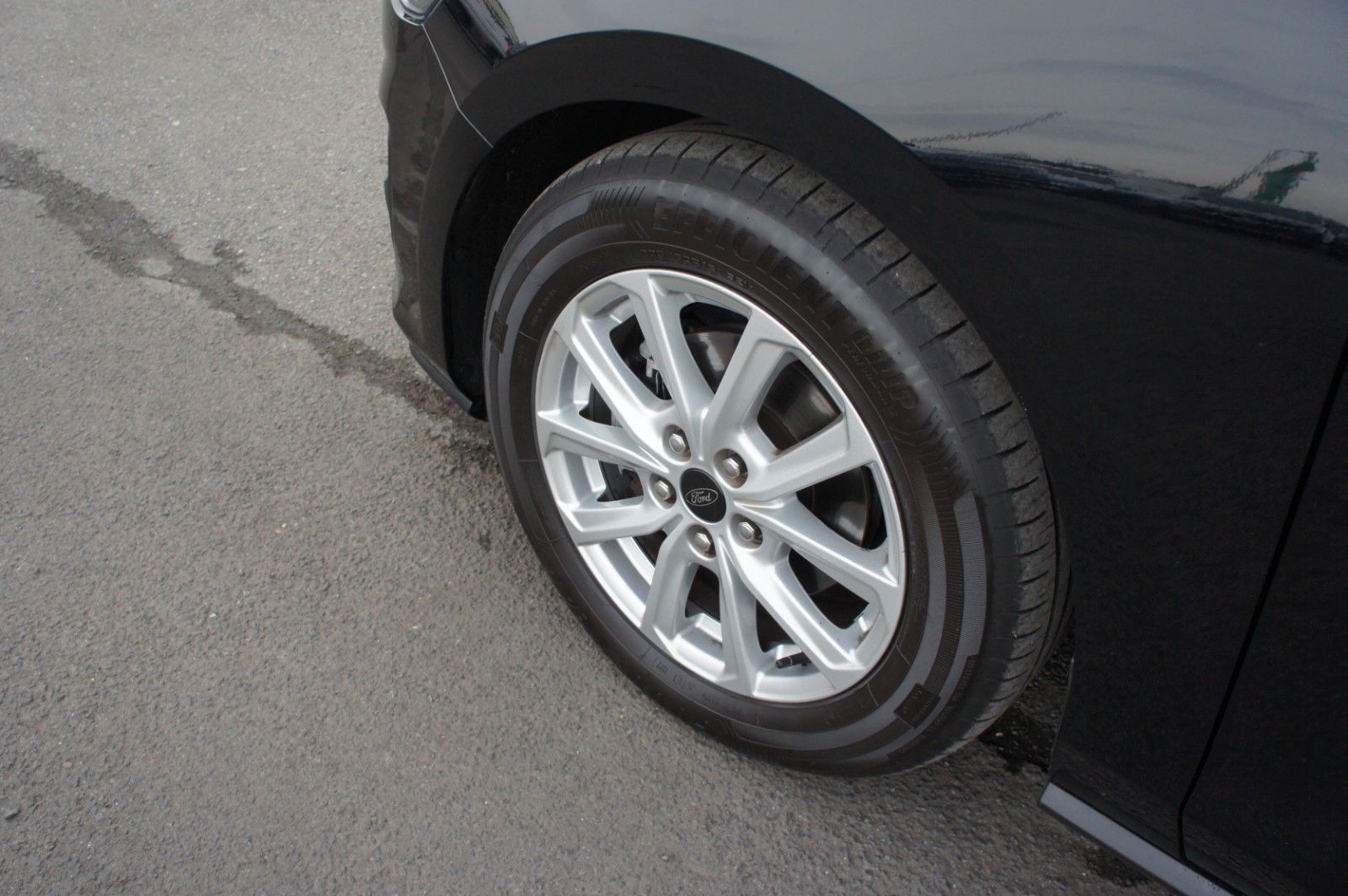 Ford Focus Lim Cool&Connect*ACC*LED*KAM*AGR*BLIS*
