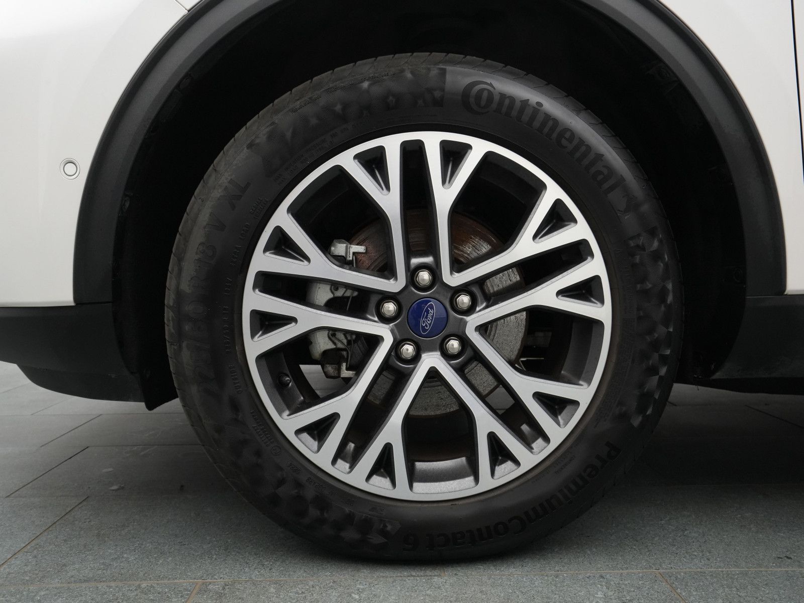 Ford Kuga Titanium X 225PS Plug-in-Hybrid Aut. - Samsaru's Car Outlet