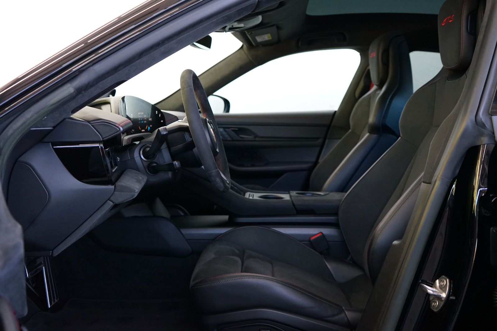 Porsche Taycan GTS BLACK/PANO/P-DISPLAY/MATRIX/360°/21z