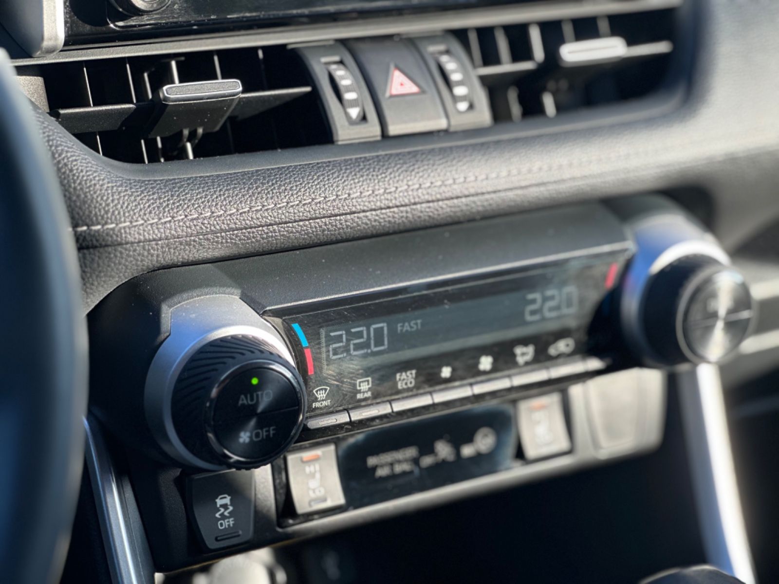 Toyota Hybrid 4x2 Club - Samsaru's Car Outlet