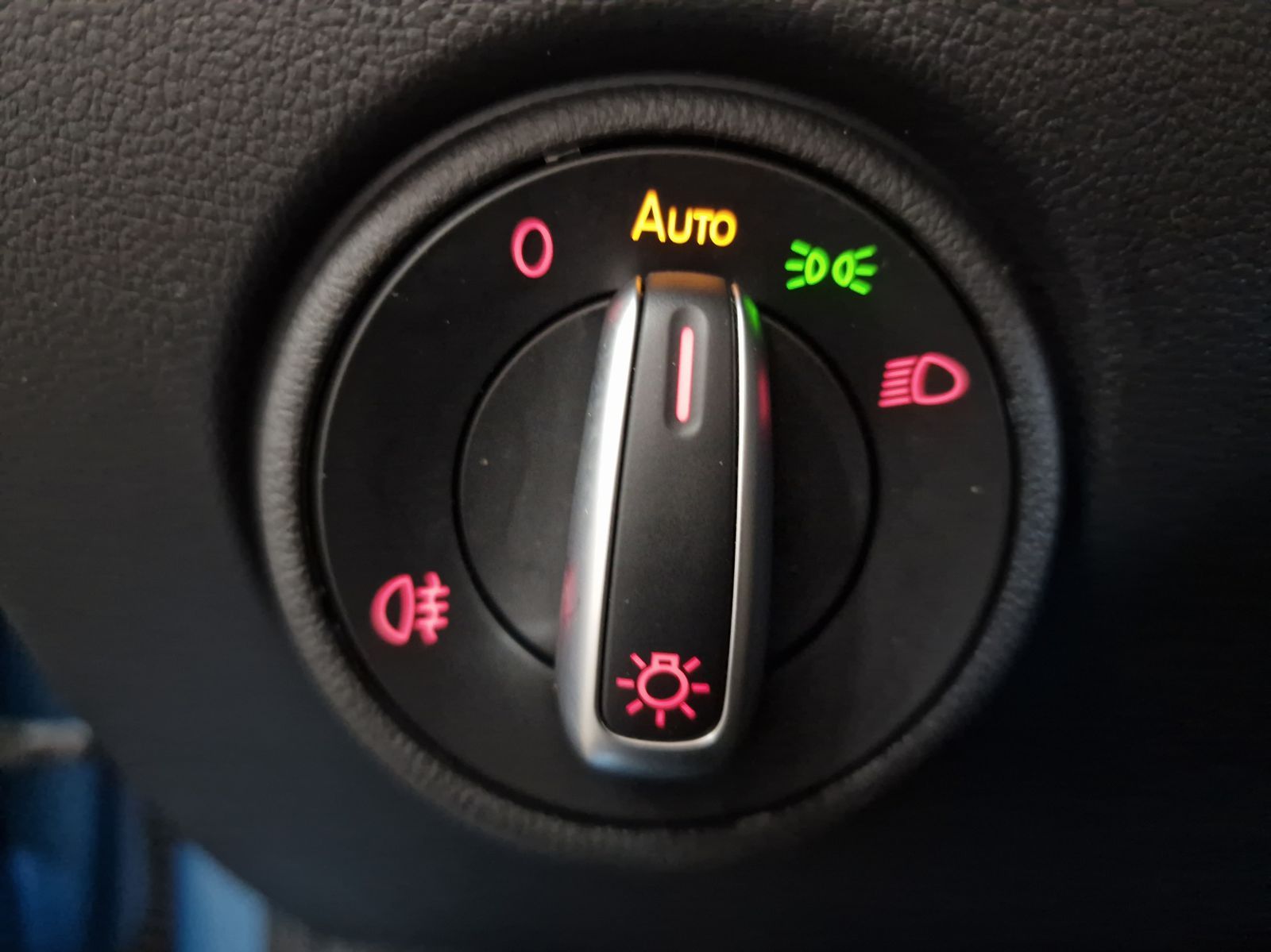 Volkswagen up! e-Up! - Samsaru's Car Outlet