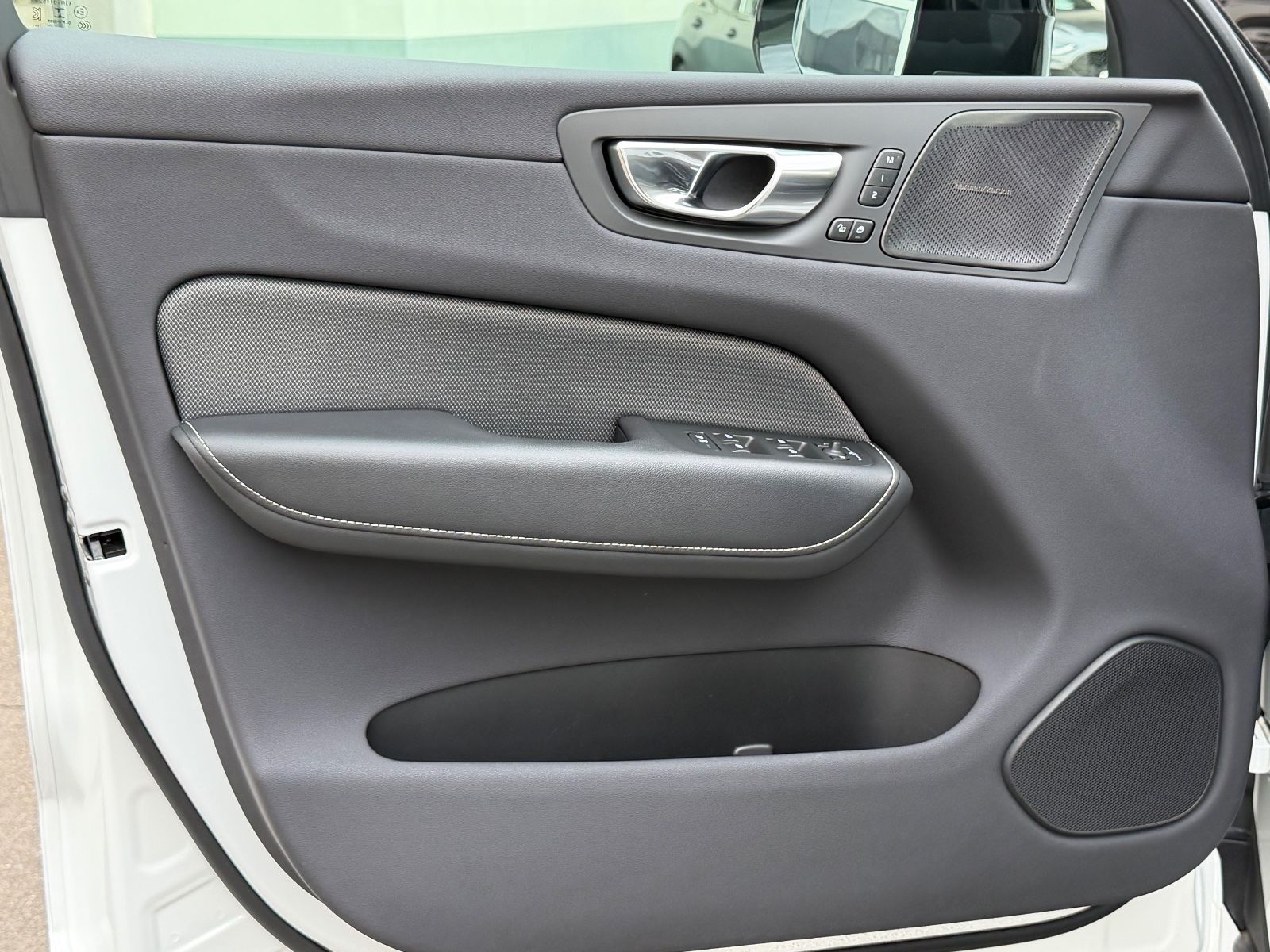 Volvo XC60 T6 Hybrid Ultimate Dark 1Hd Unfallfrei TOP!