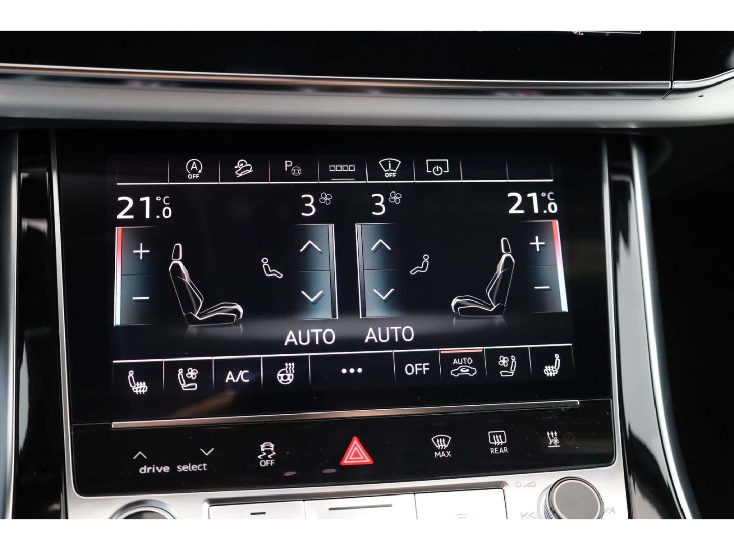 Audi Q7 50 TDI quattro S line LP: 122.810,- /B&O Prem