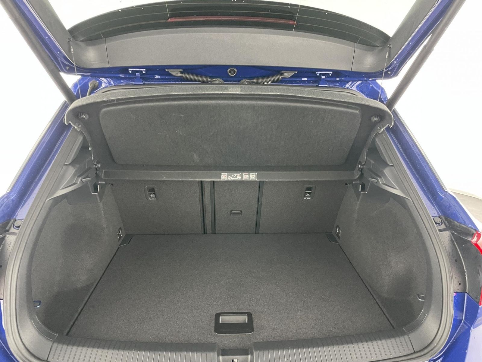 Volkswagen T-Roc 2.0 TSI 4-Motion R - Samsaru's Car Outlet