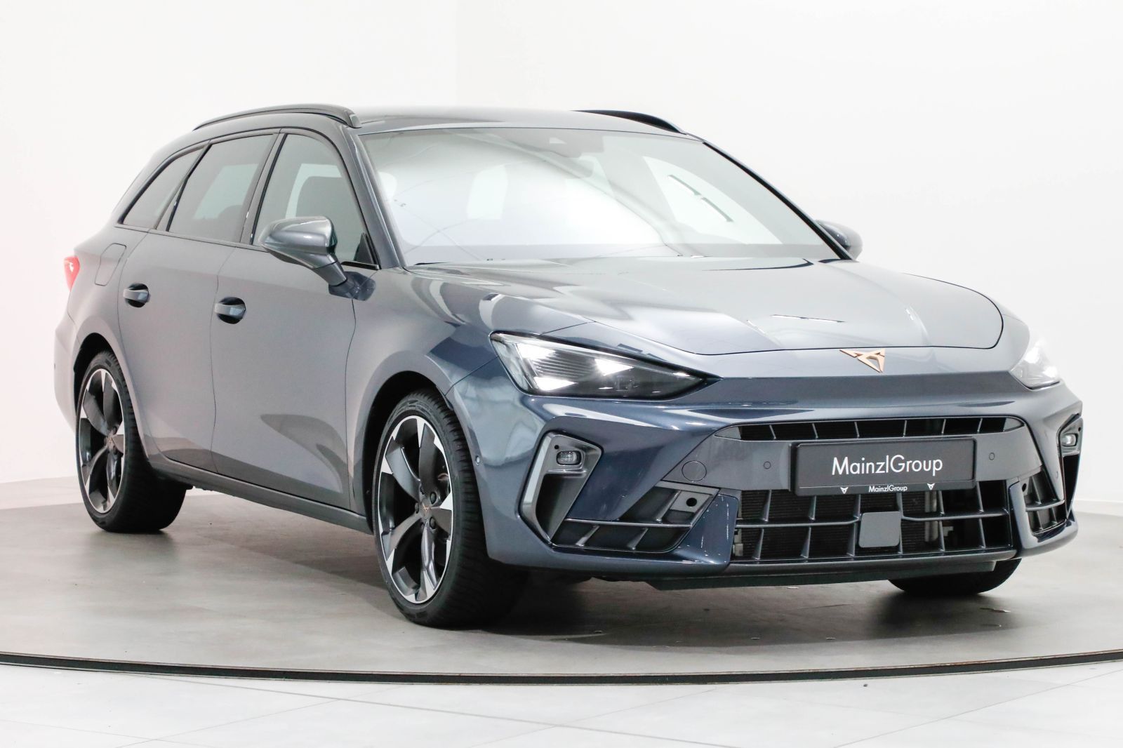 Seat Leon ST 2.0 TDI DSG AHK Kamera Navi ACC Keyless