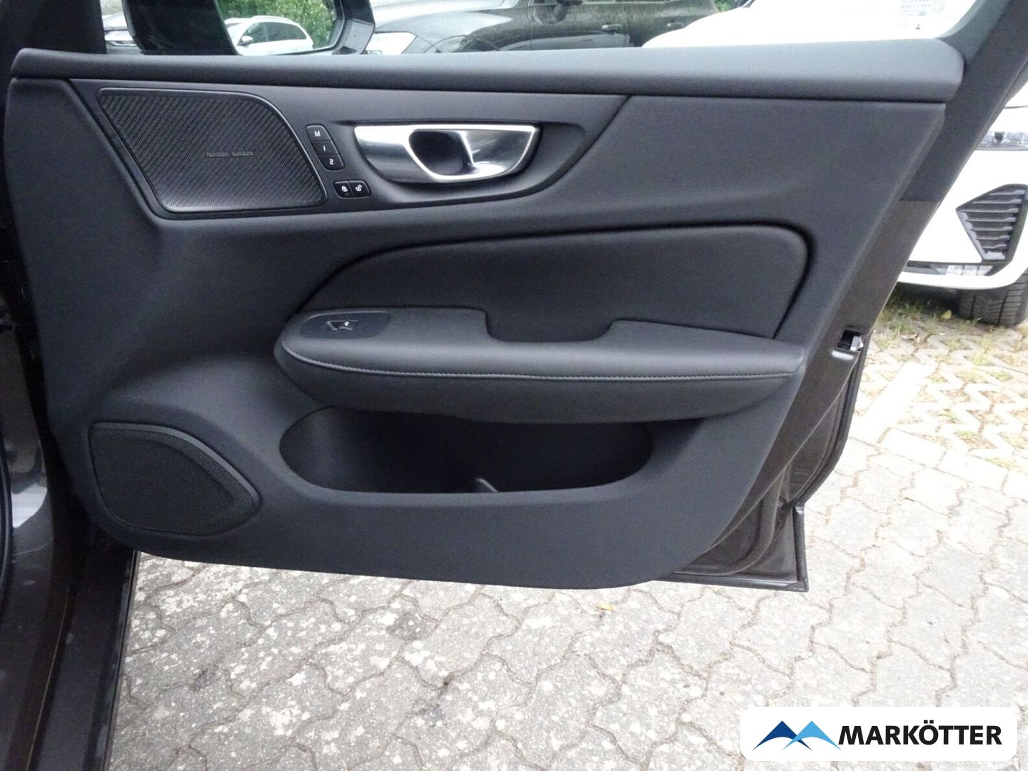 Volvo S60 T8 Recharge Plug-In Hybrid AWD Ultimate Dark