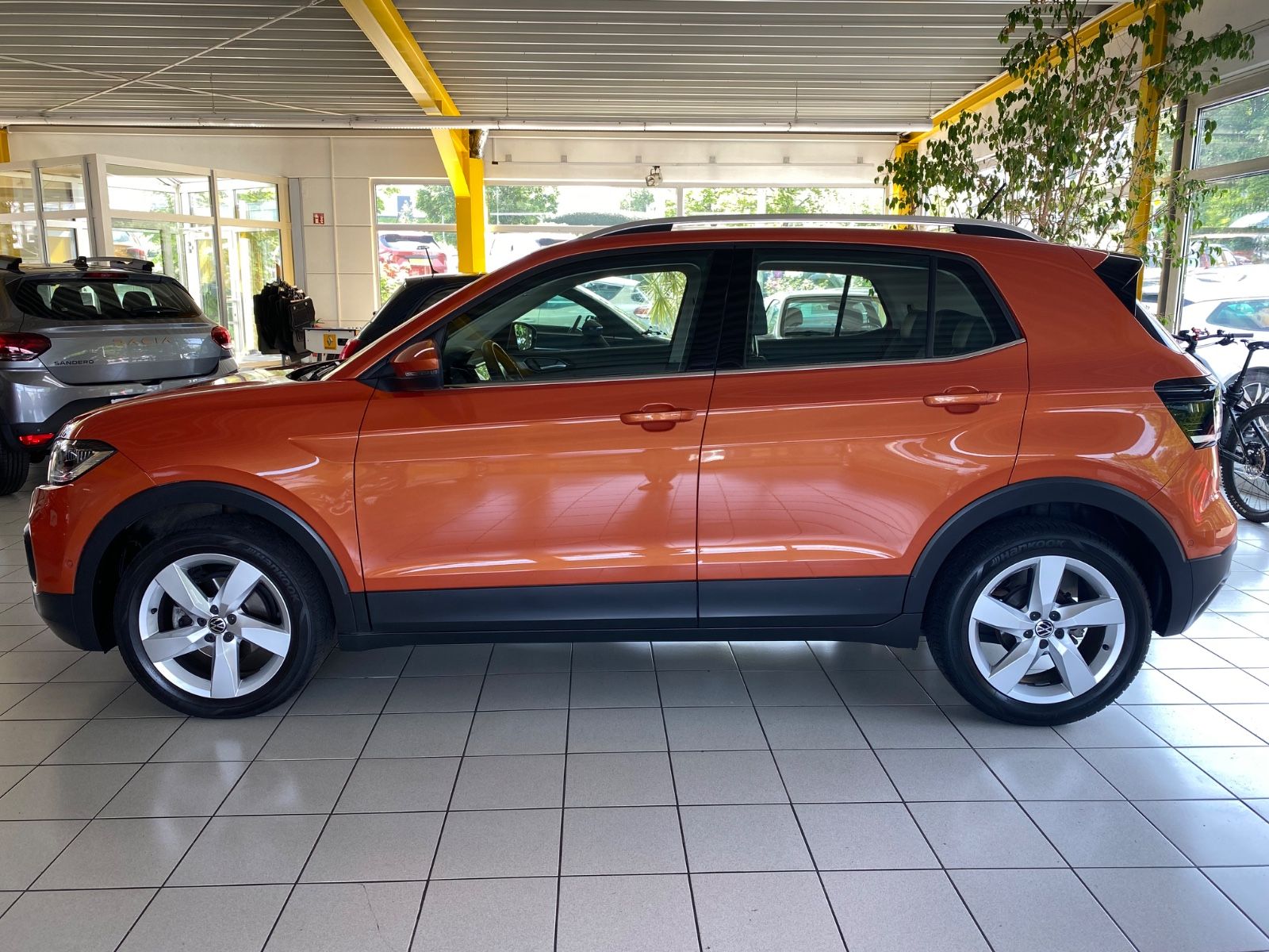 Volkswagen T-Cross Style - Samsaru's Car Outlet