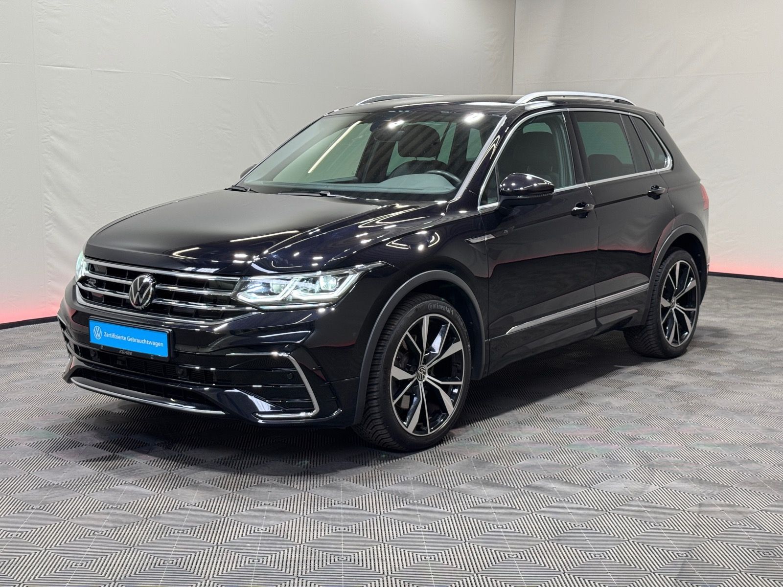 Volkswagen Tiguan R-Line 2.0 TDI DSG 4M - Samsaru's Car Outlet