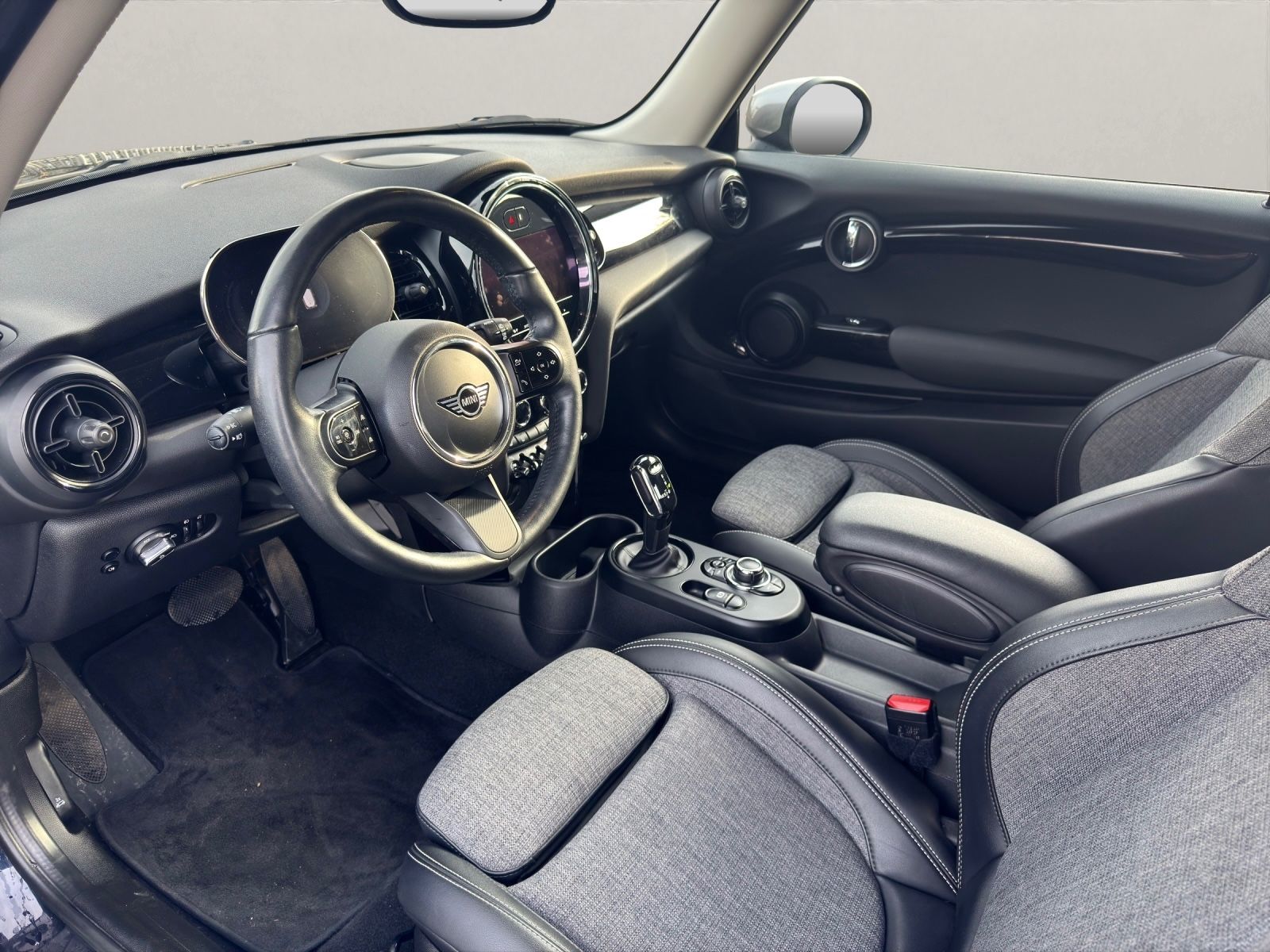MINI COOPER AUTOMATIK - Samsaru's Car Outlet