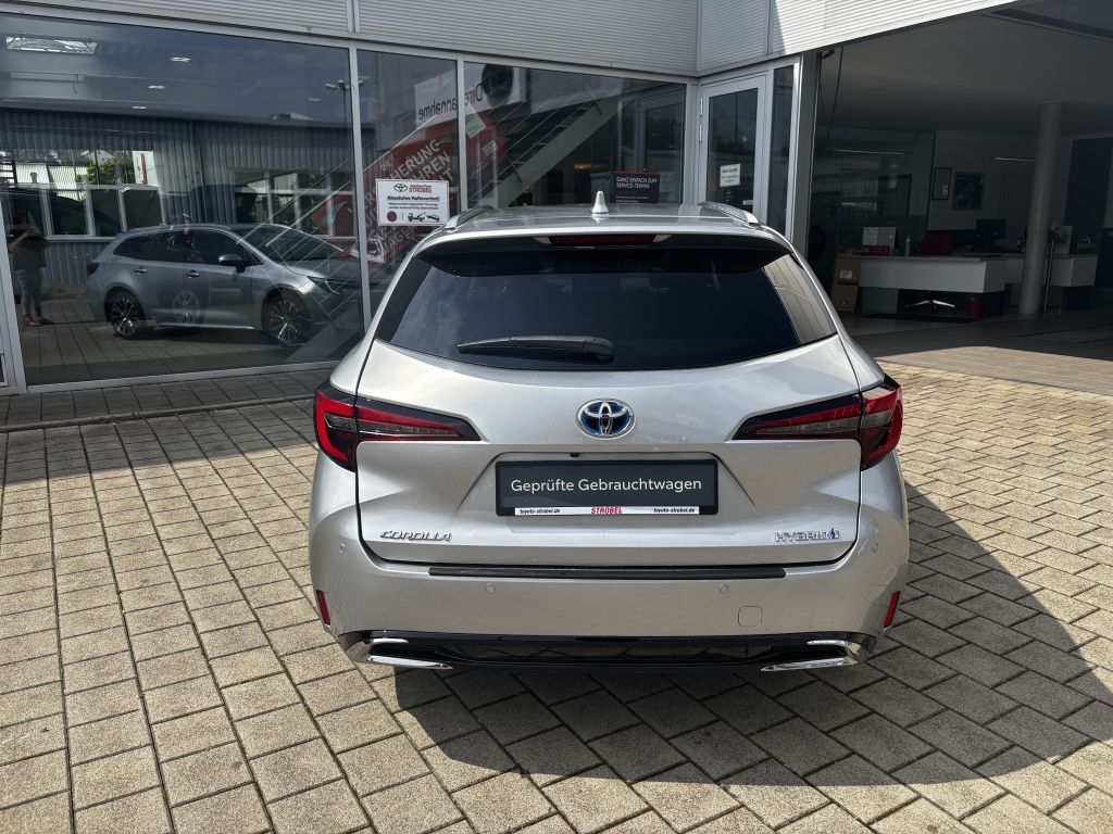 Toyota Corolla 2.0 Hybrid Touring Sports Team D. mit Te