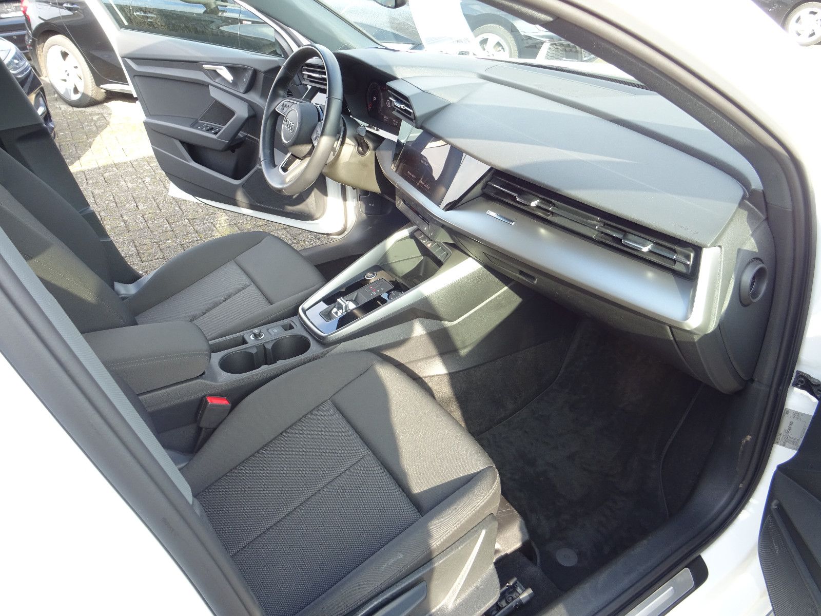 Audi A3 Sportback 30 TFSI S line Navi LED SHZ Virtual