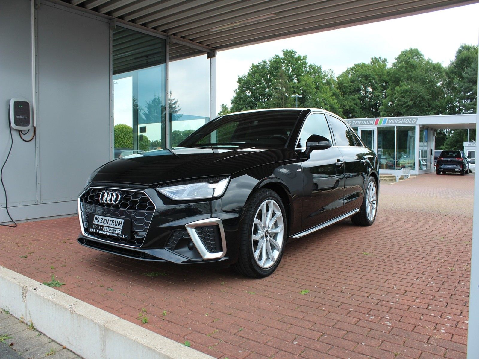 Audi A4 2.0 TDI quattro S line  Navi LED Leder Kamera