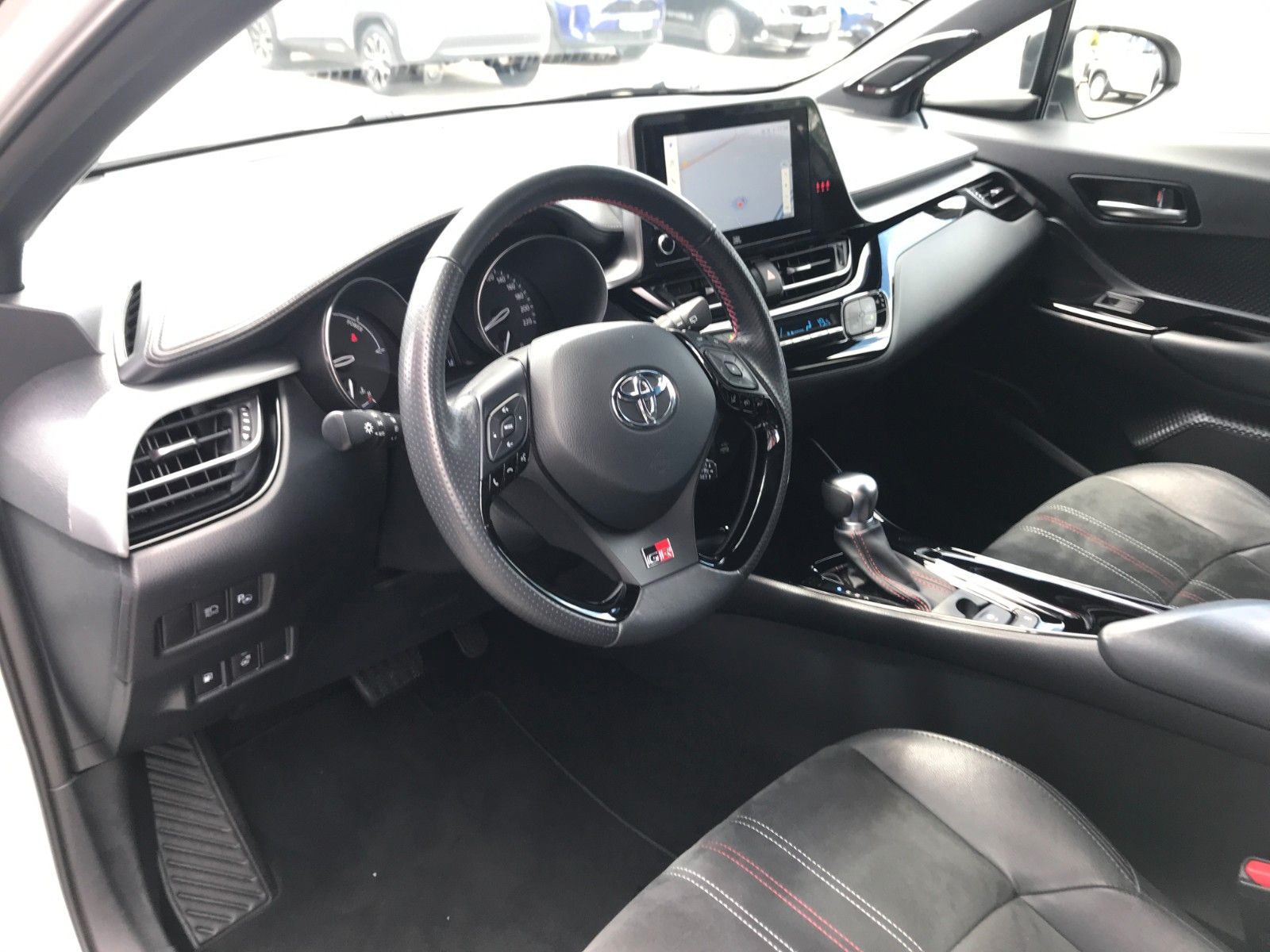 Toyota C-HR 2.0L Hybrid GR Sport - Samsaru's Car Outlet