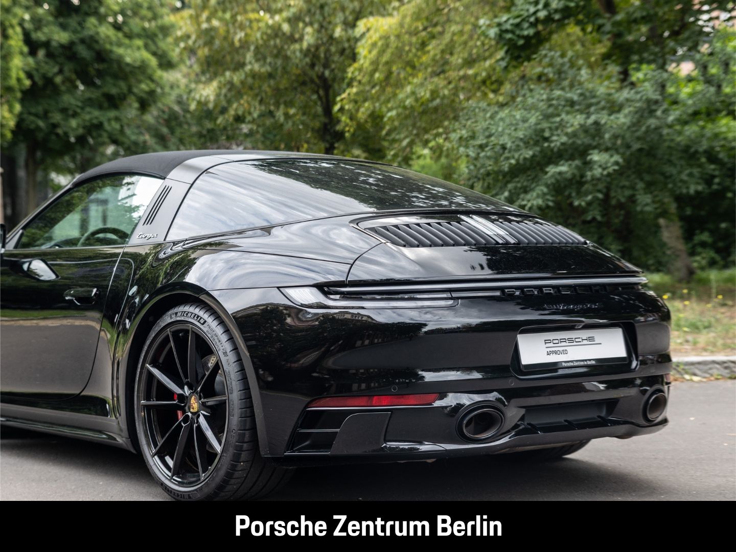 Porsche 992 911 Targa 4S BOSE Sportabgas SportDesign LED