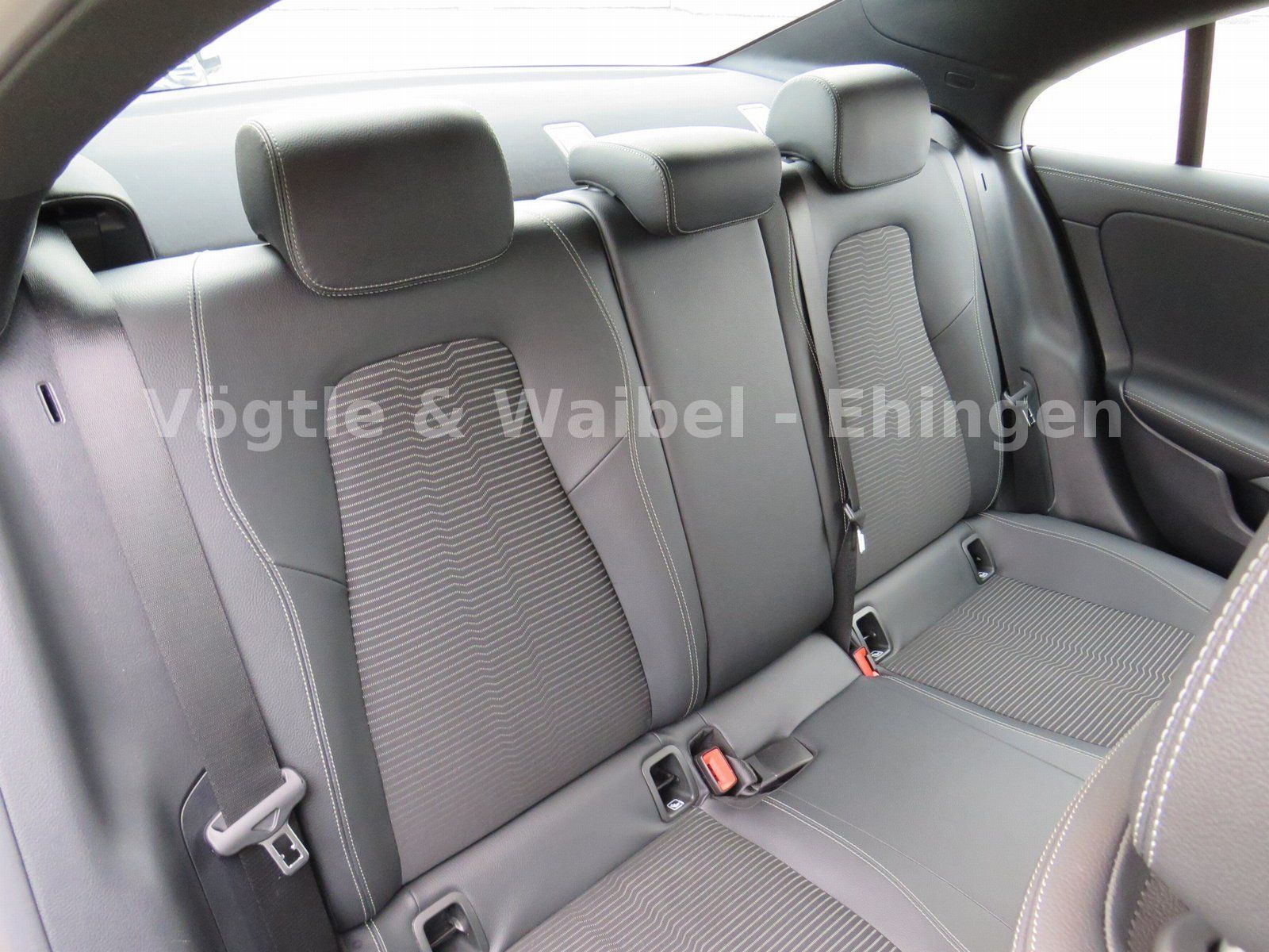 Mercedes-Benz CLA 200 PROGRESSIVE - Samsaru's Car Outlet