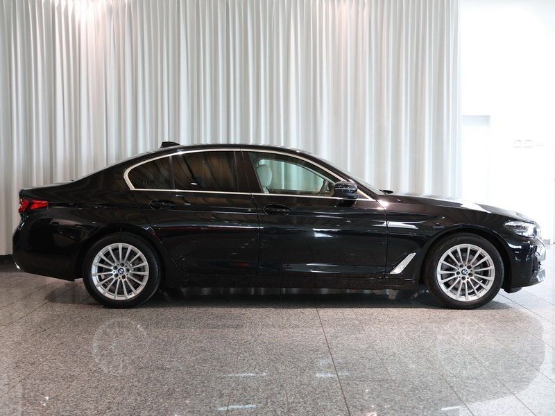 BMW 520d xDrive Limo. DrivAss RFK LED HUD 18Zoll
