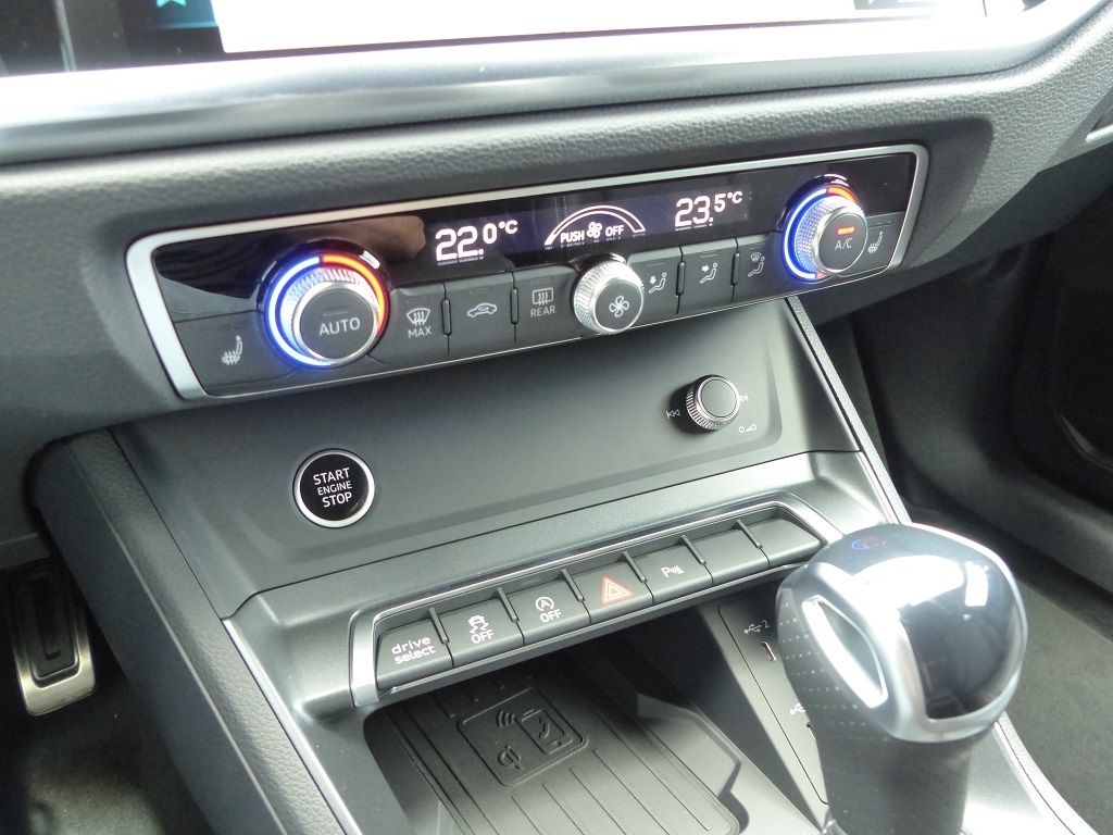 Audi Q3 Sportback 40 TFSI quattro S line - Samsaru's Car Outlet