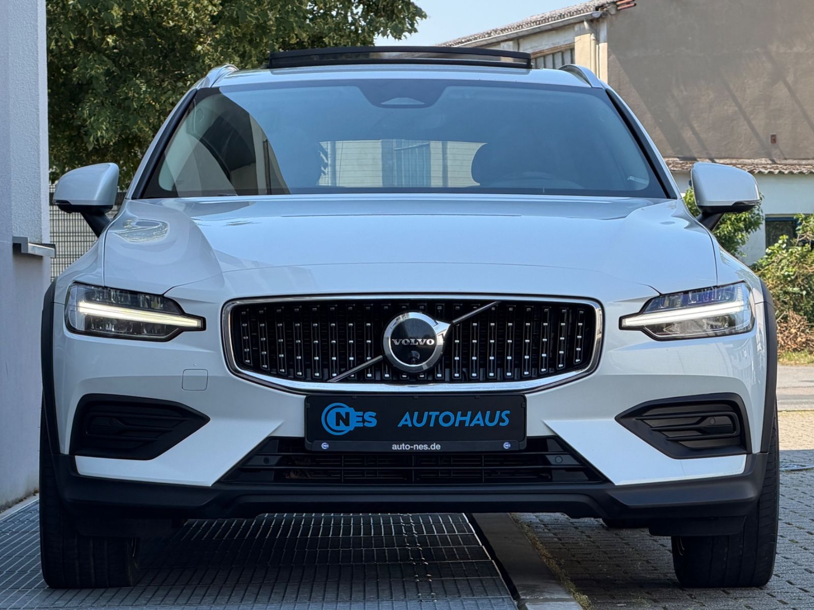 Volvo V60 CROSS COUNTRY PLUS AWD*ACC*PANO*LEDER*360*.