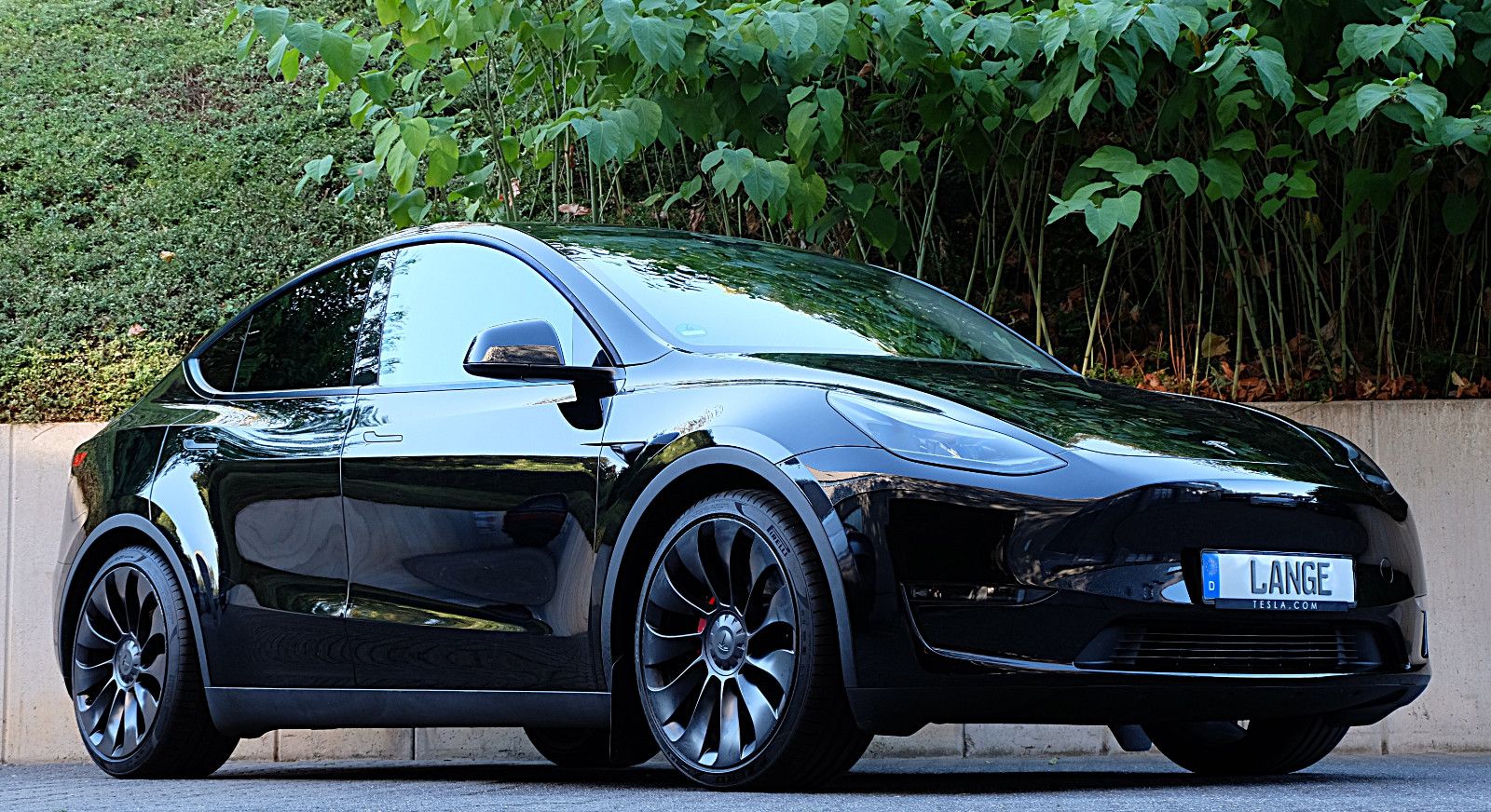 Tesla Model Y Performance Dual Motor AWD, HW4, LM 21"