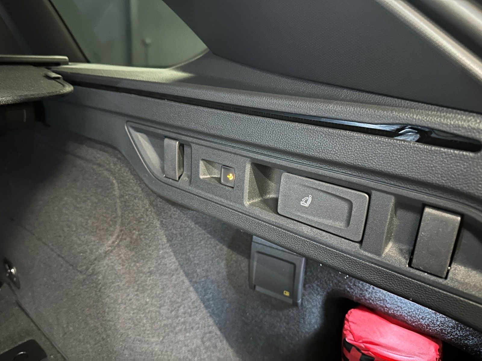 Volkswagen Passat Variant 4Motion R-Line *AHK*PANORAMA*HUD*
