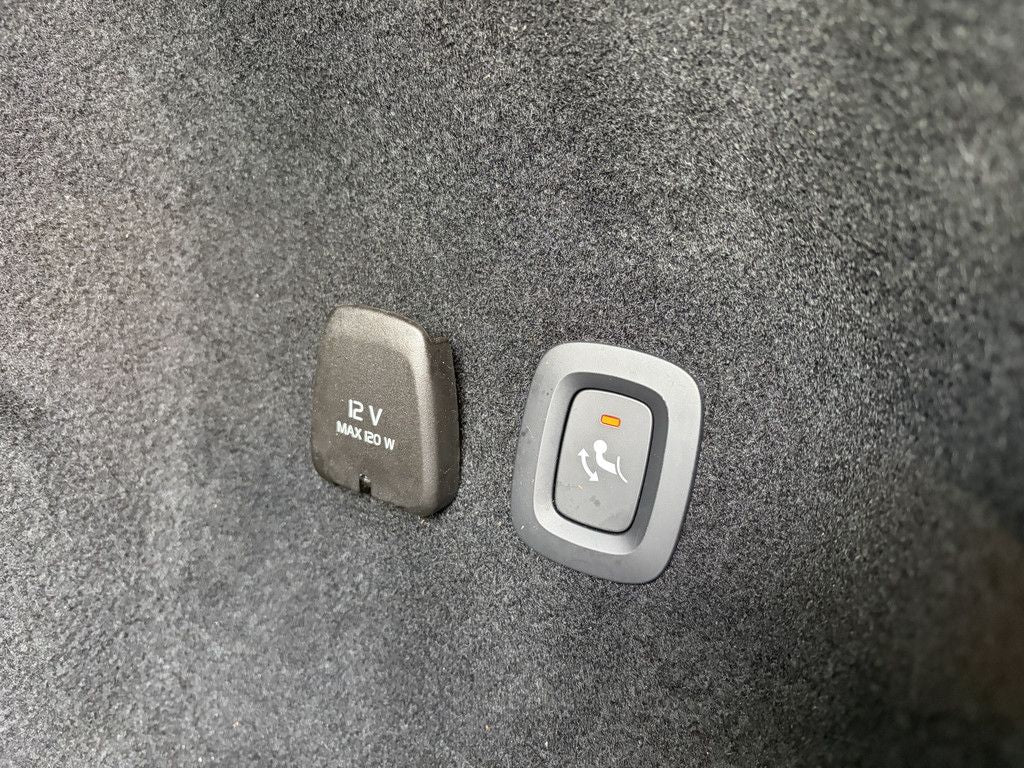 Volvo V60 T8 AWD Geartronic Recharge Plug-In Hybrid