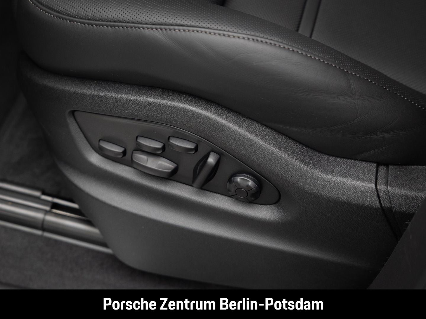 Porsche Cayenne E-Hybrid Coupe BOSE Sportabgasanlage LED