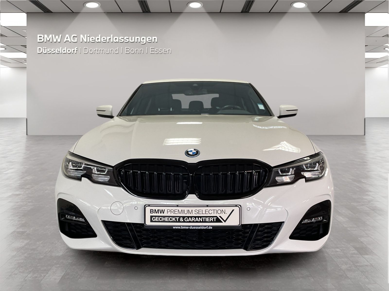 BMW 320e Limousine M Sport - Samsaru's Car Outlet
