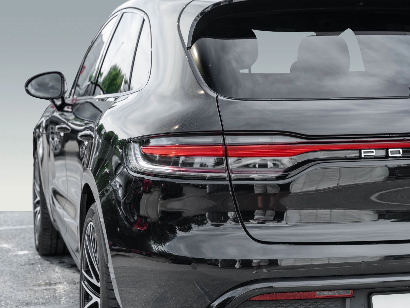 Porsche Macan - Samsaru's Car Outlet