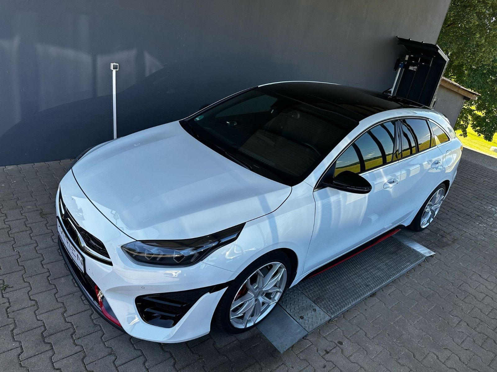 Kia pro cee'd / ProCeed 1.6 T-GDI DCT - Samsaru's Car Outlet