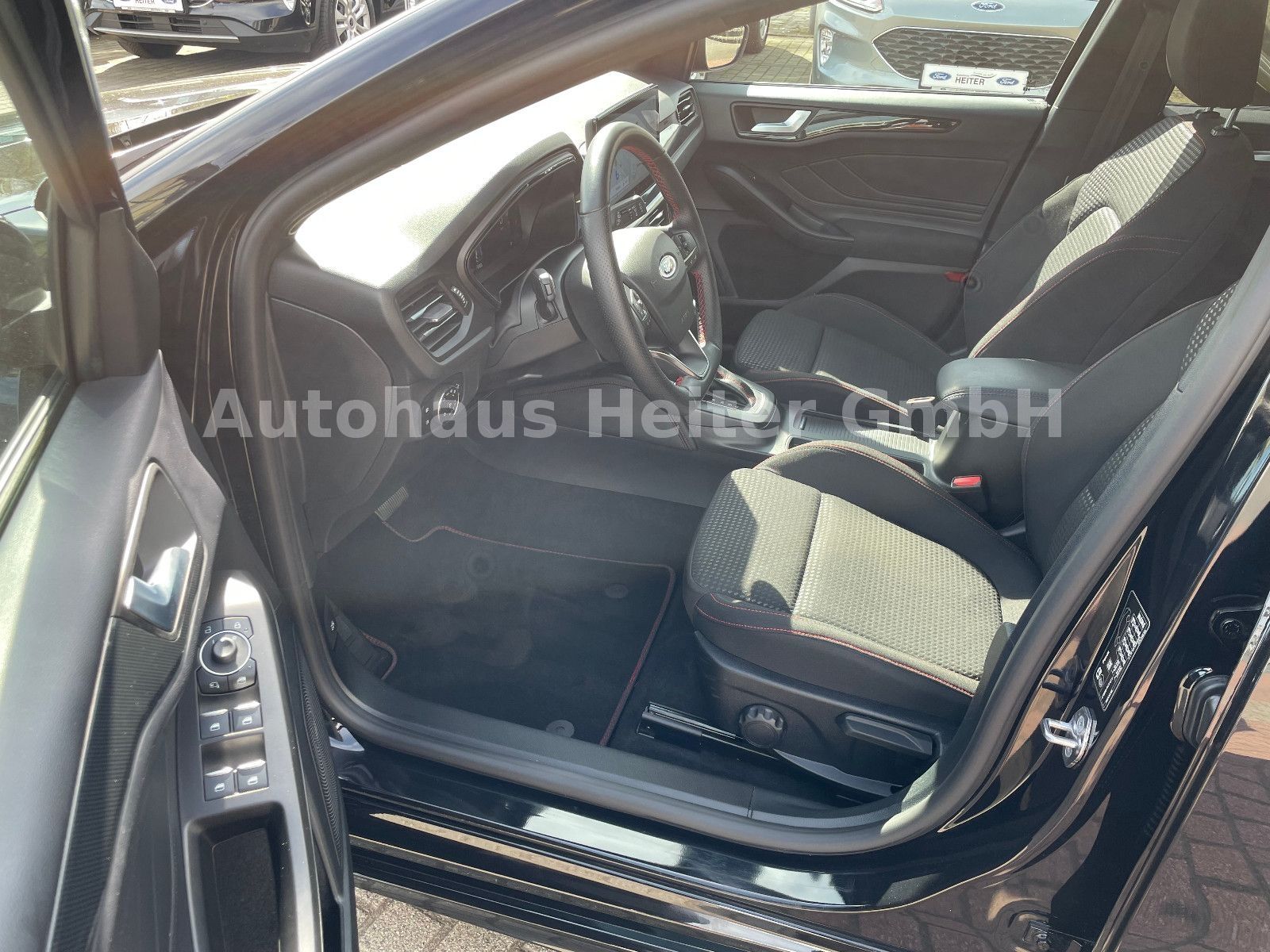 Ford Focus Automatik ST-Line X /155PS+Head-Up+ACC+AHK