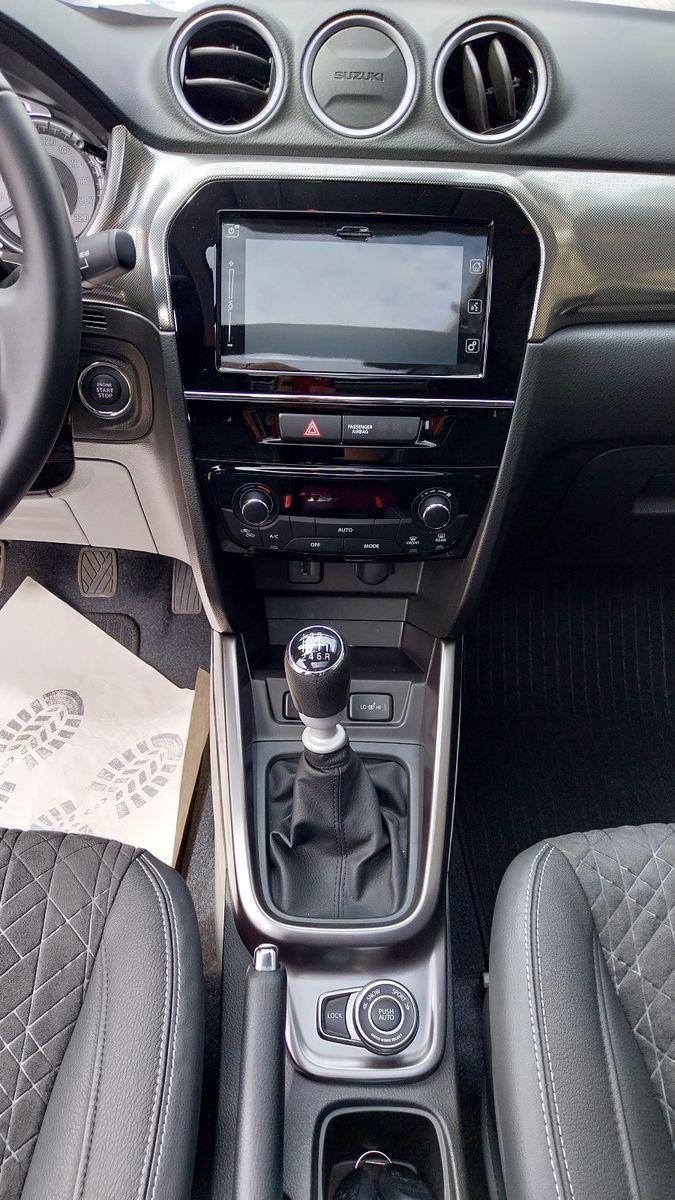 Suzuki Vitara 1.4 BOOSTERJET Hybrid Comfort+ Allgrip - Samsaru's Car Outlet