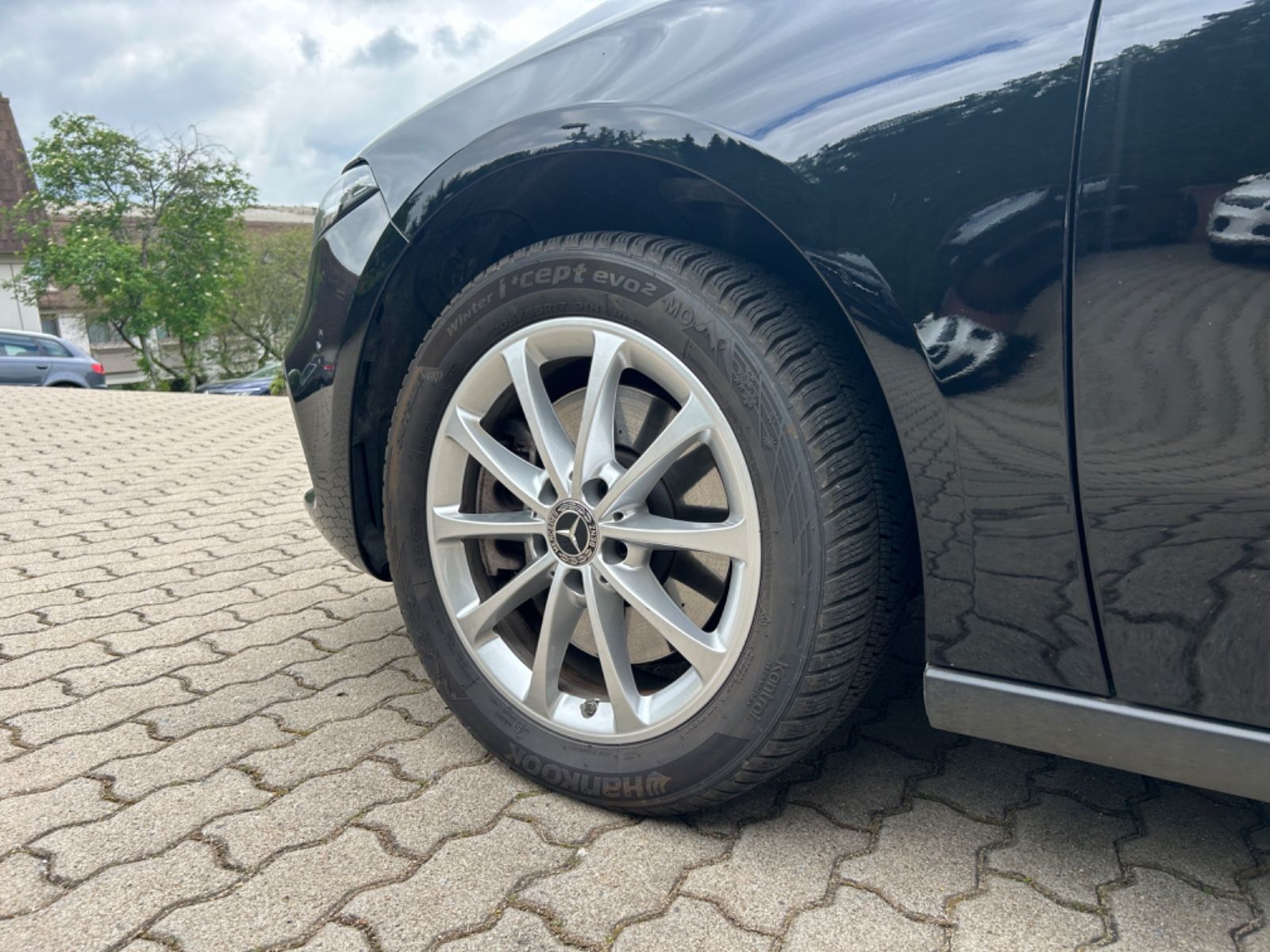 Mercedes-Benz A250e Business - Samsaru's Car Outlet