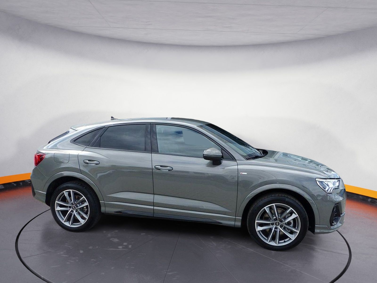 Audi Q3 Sportback 40 TFSI quattro S line - Samsaru's Car Outlet