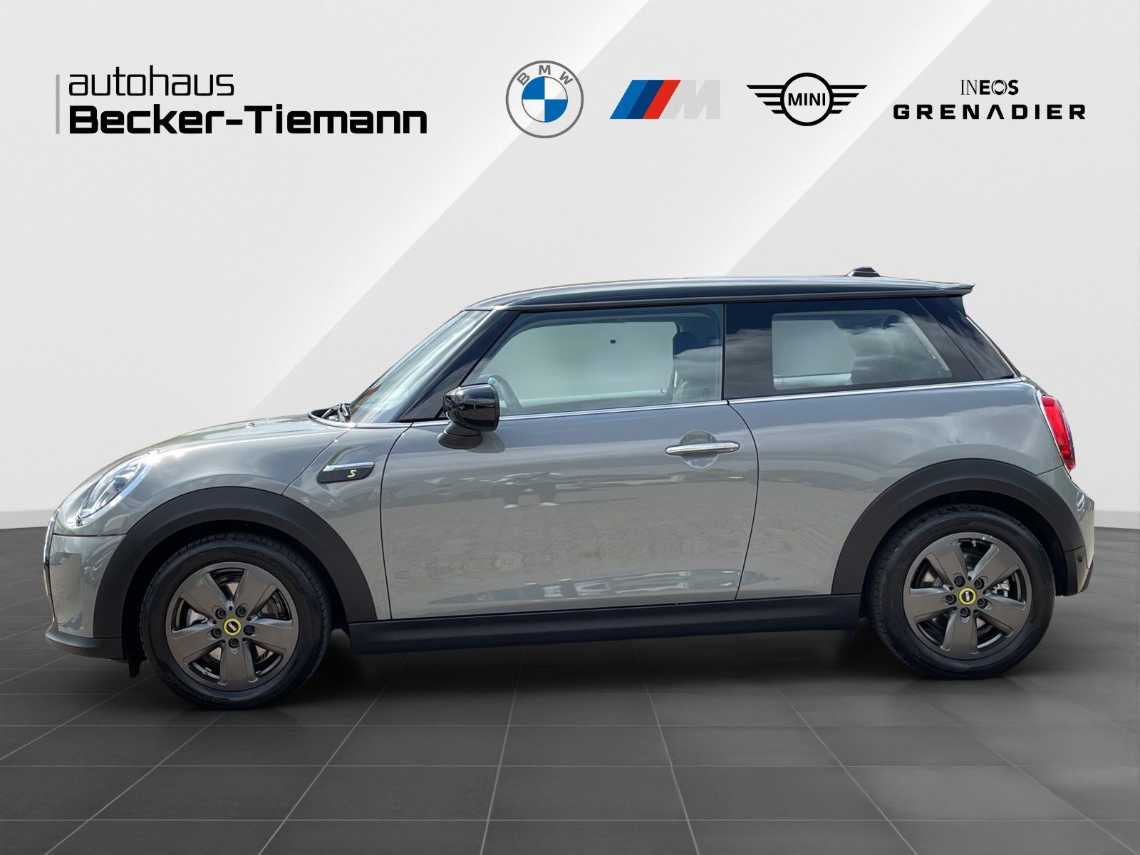 MINI Cooper SE Essential - Samsaru's Car Outlet