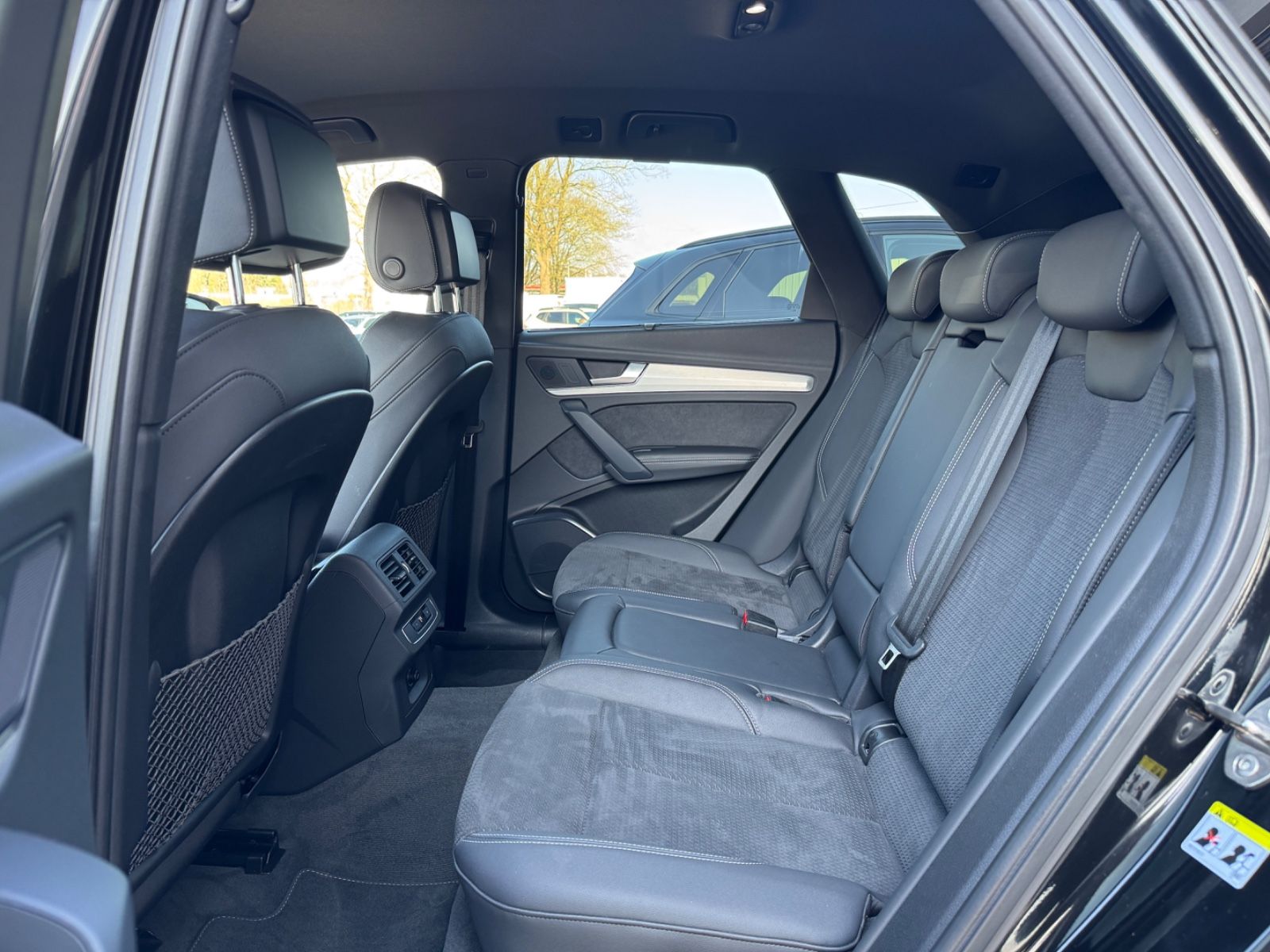 Audi Q5 40 TDI quattro S line - Samsaru's Car Outlet
