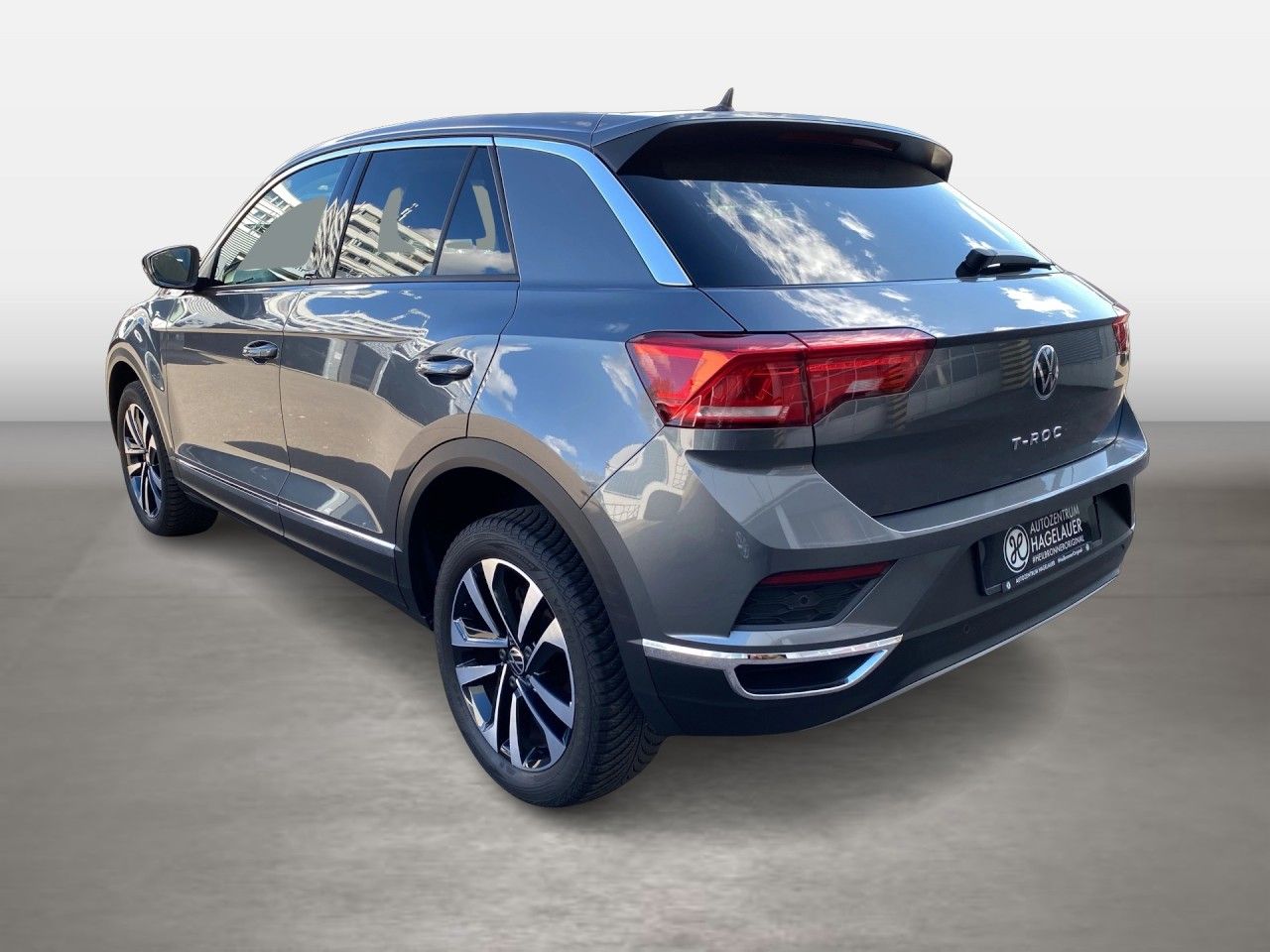 Volkswagen T-Roc 1.0 TSI United - Samsaru's Car Outlet