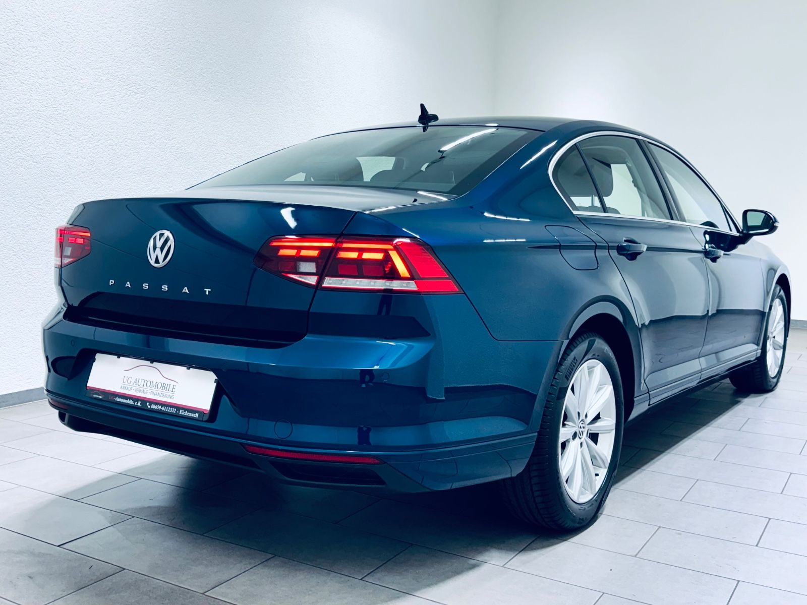 Volkswagen Passat Lim. Business 1.5 TSI - Samsaru's Car Outlet