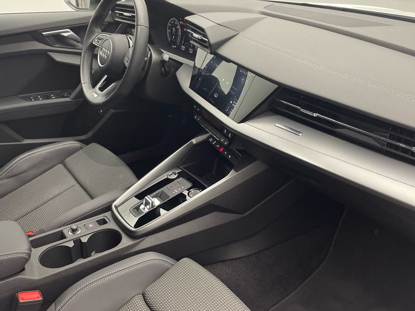 Audi A3 Sportback 45 TFSI e S line S tronic MMI LED