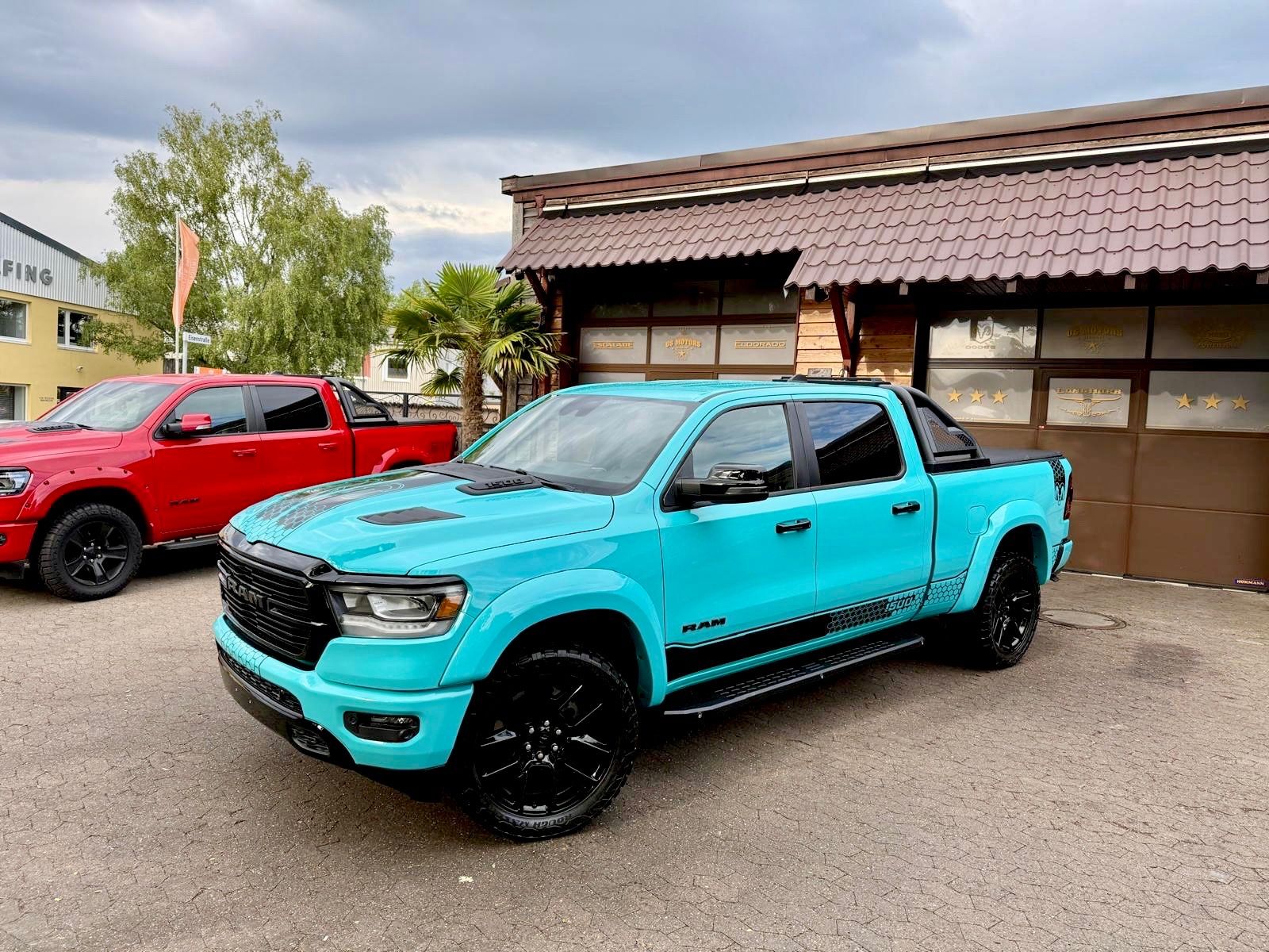 Dodge LARAMIE*OFFROAD*LONGBED*LIFT*AHK*NAVI*GARANTIE